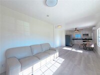 Building Photo - 285 Parke St