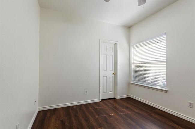 Building Photo - 8708 Weiser Dr