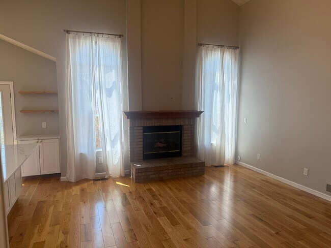 Building Photo - 14602 E Bellewood Pl