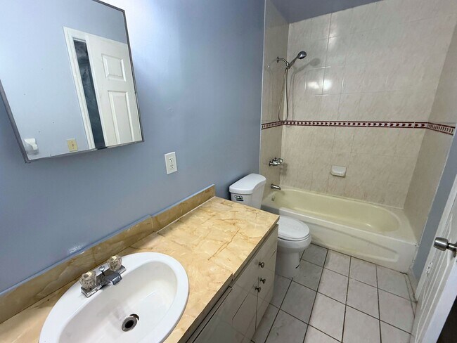 Building Photo - 17231 NW 37th Ave