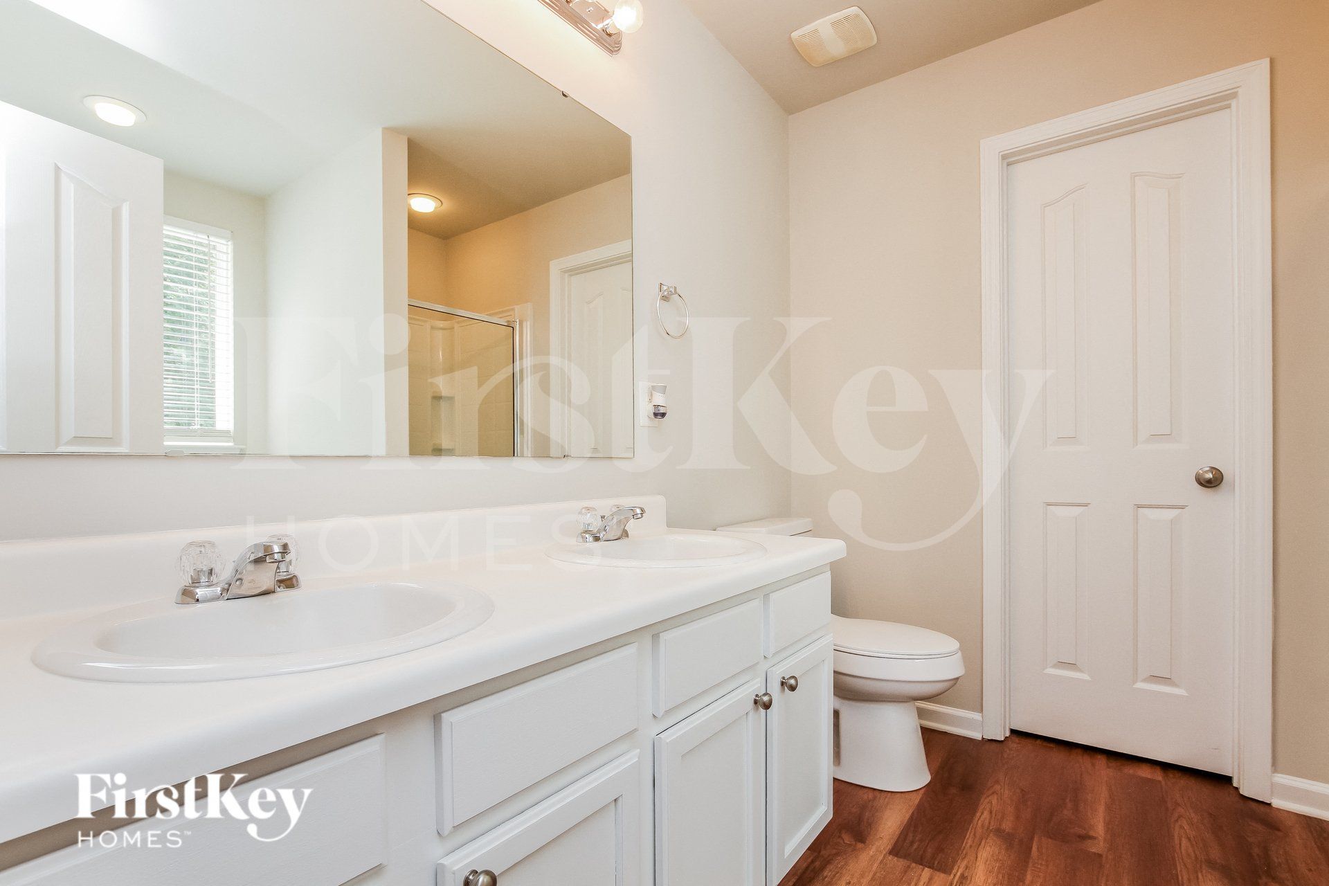 Building Photo - 1046 Mearn Rd