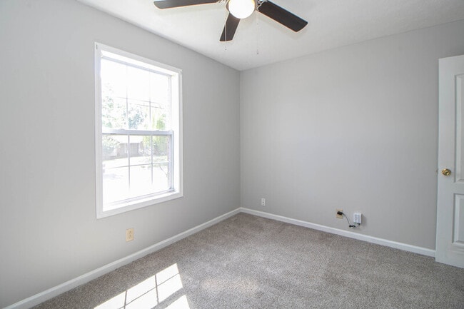 Building Photo - 1325 Meredith Way