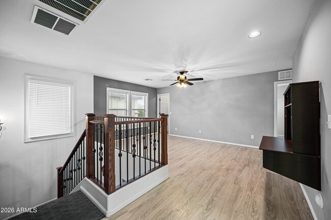 Building Photo - 10923 W Elm St