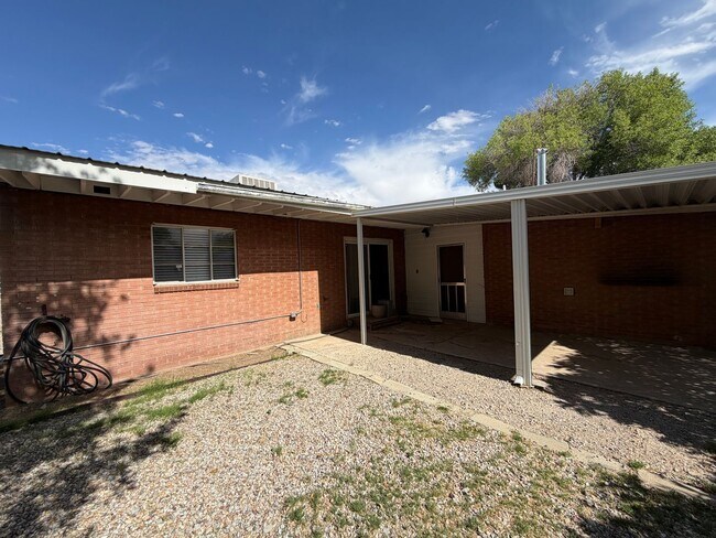 Building Photo - 4712 Palo Duro Ave NE