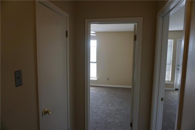 Building Photo - 1444 Carrollton Ave