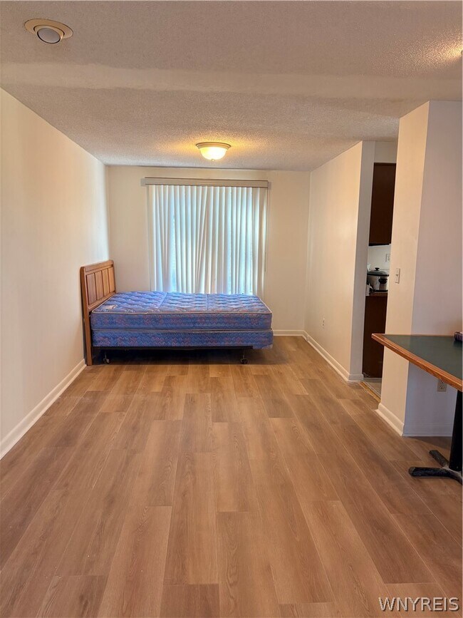 Building Photo - 141 Draden Ln