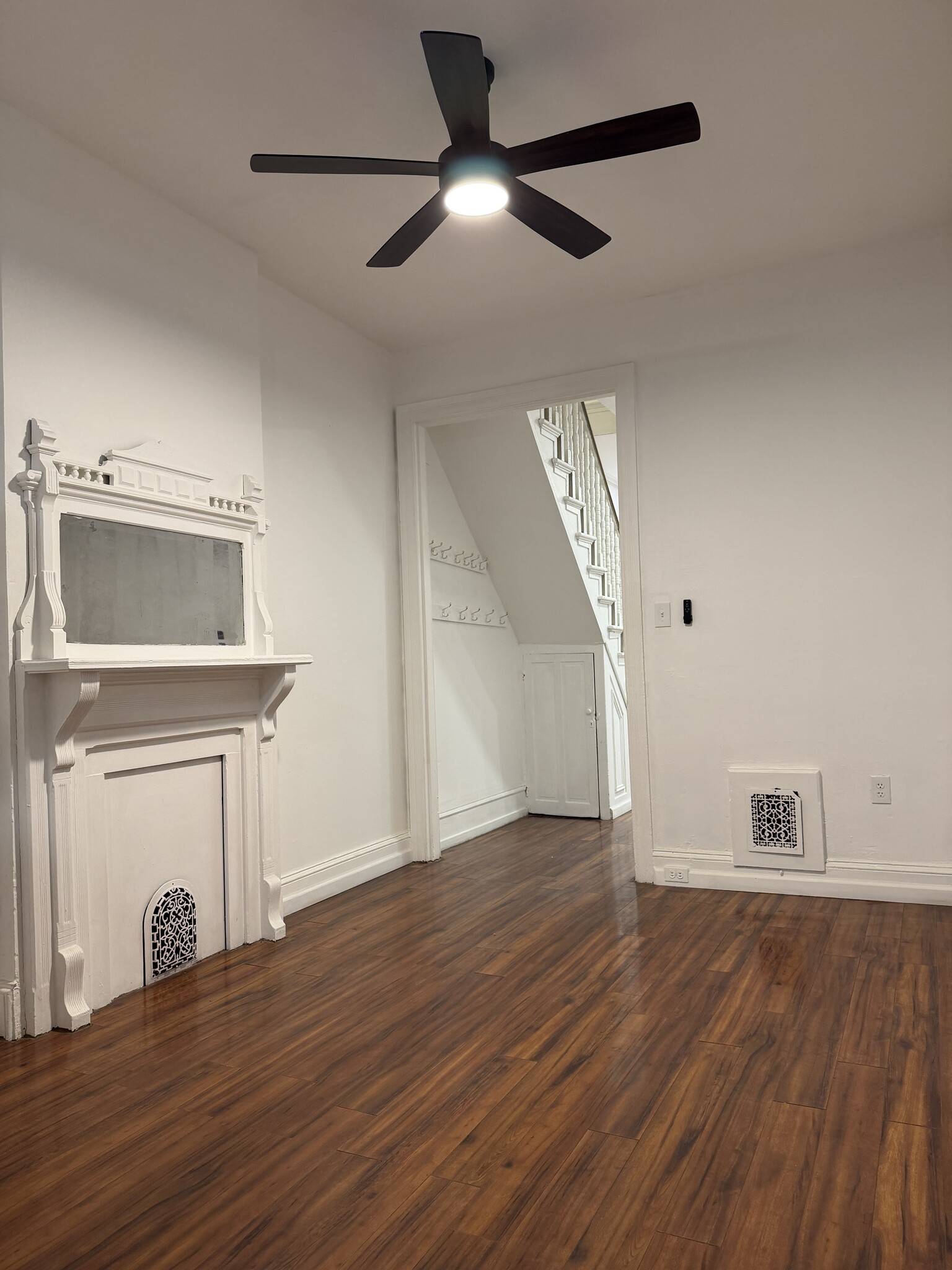 Dining room (angle 2) - 1641 Edgley St