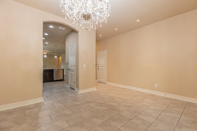 Building Photo - 1175 Ranch Falls