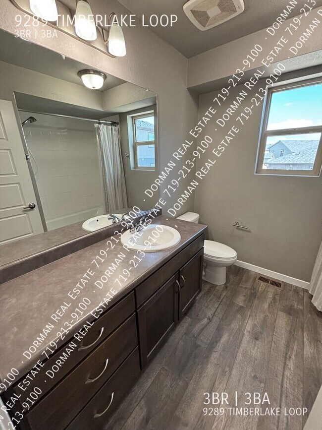 Building Photo - 9289 Timberlake Loop