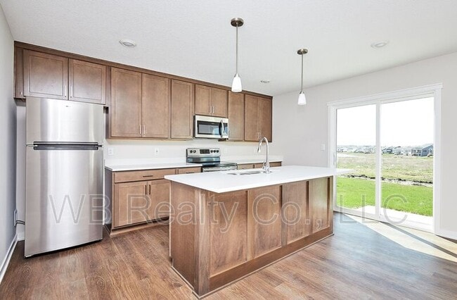 Building Photo - 1214 NW Yorktown Dr