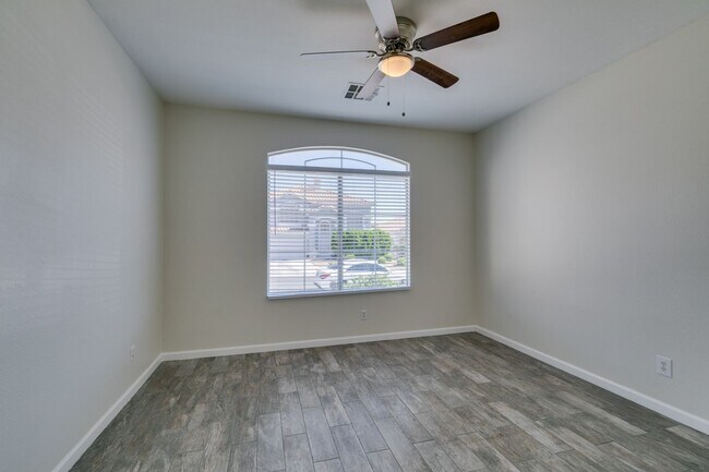 Building Photo - Beautifully updated 3-bedroom home offerin...