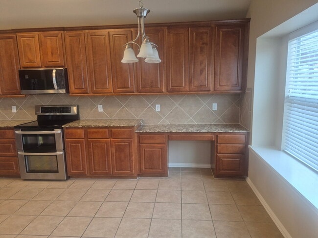 Building Photo - 709 Shady Meadow Ln