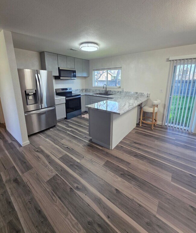 Building Photo - 3 BED 2 BATH HOME IN ANDERSON, ca