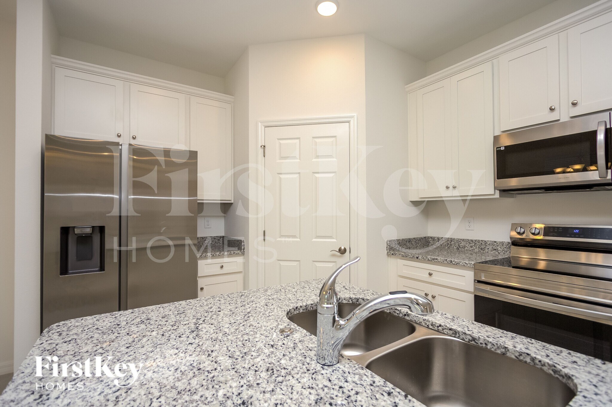 Building Photo - 336 Corbel Ln