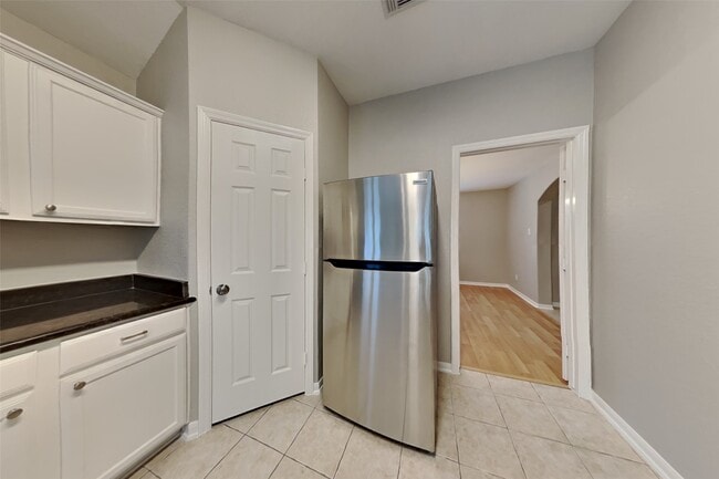 Building Photo - 32331 Summer Park Ln