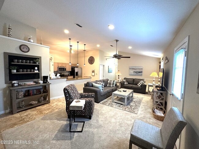 Building Photo - 1624 Roberts Dr