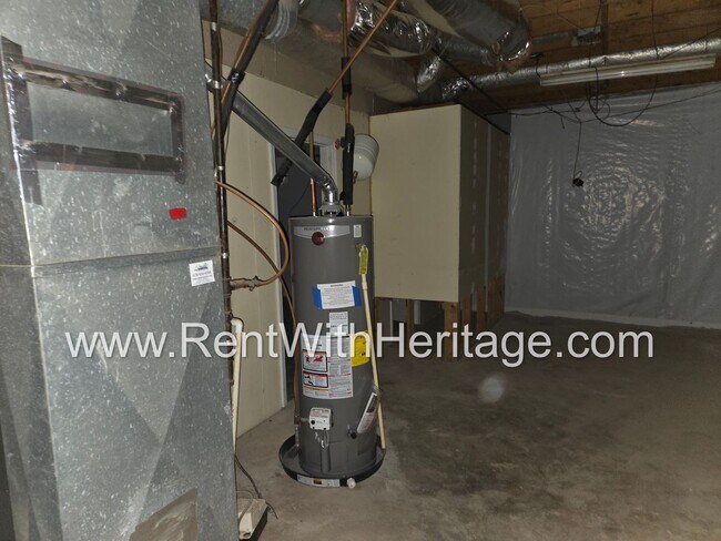 Building Photo - Georgous 3 Bedroom, 2 Bath home with lots of upgrades