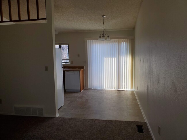 Building Photo - 4075 Dolphin Cir