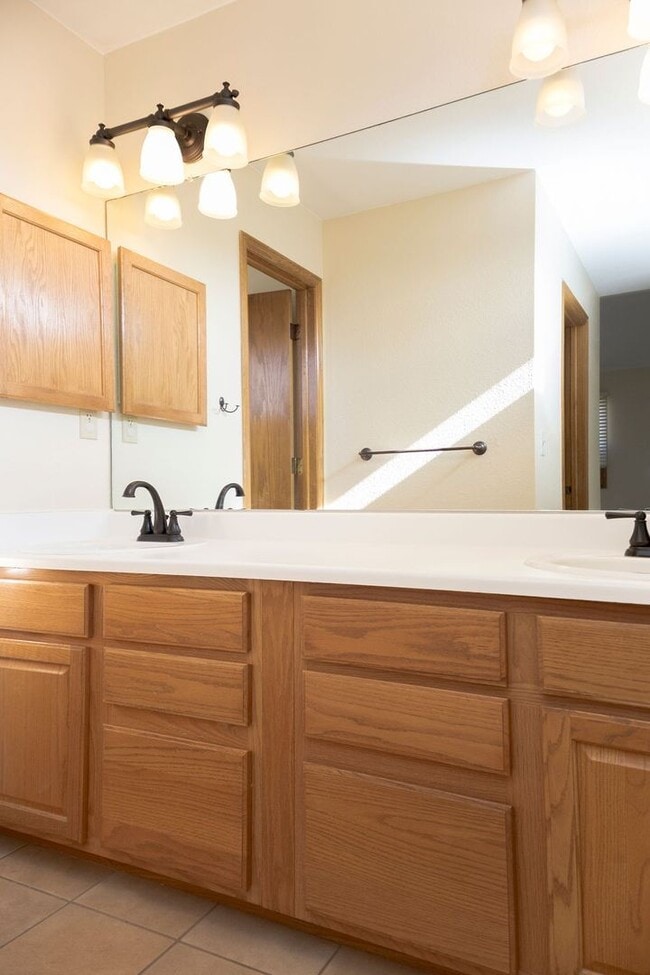 Building Photo - Home backing to foothills