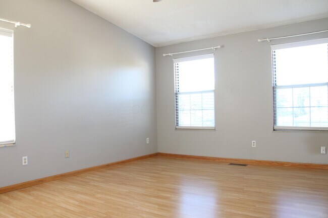 Building Photo - 3130 Castlebrook Ave