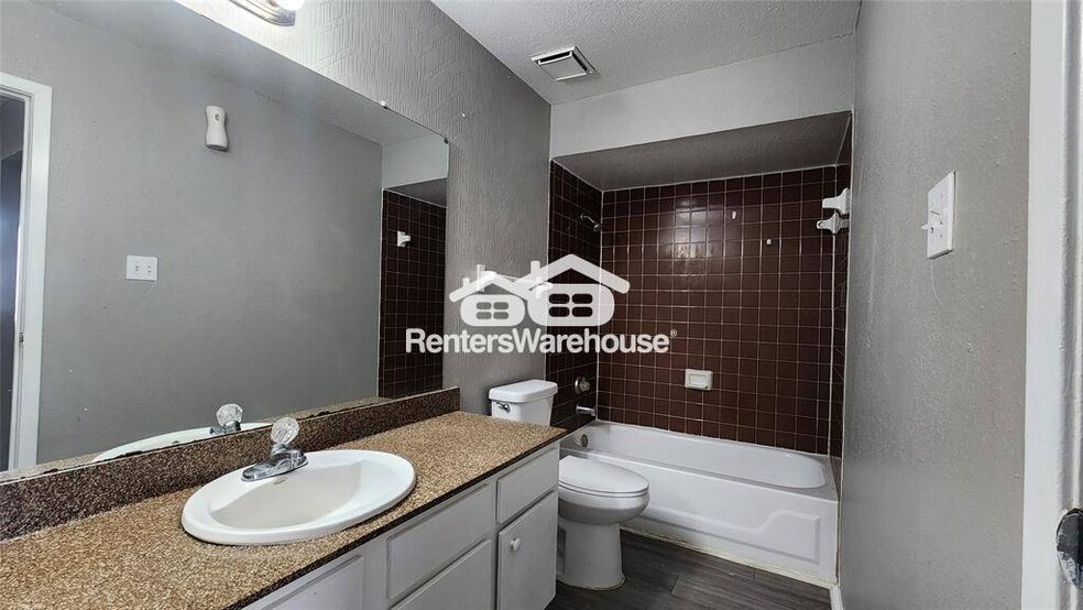 Building Photo - 12643 Ashford Meadow Dr