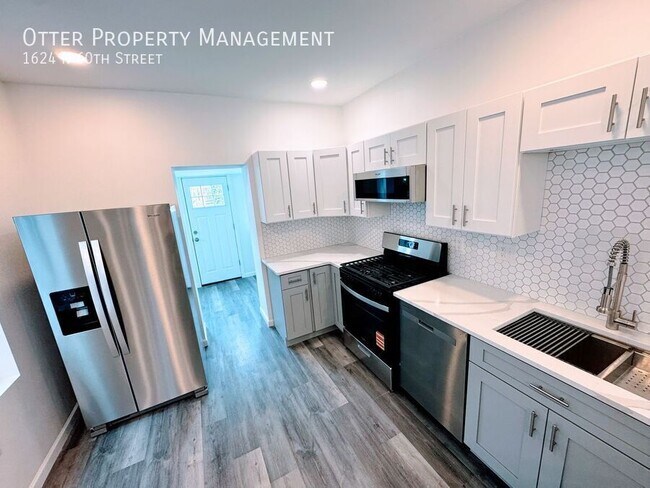 Building Photo - 1624 N 60th St