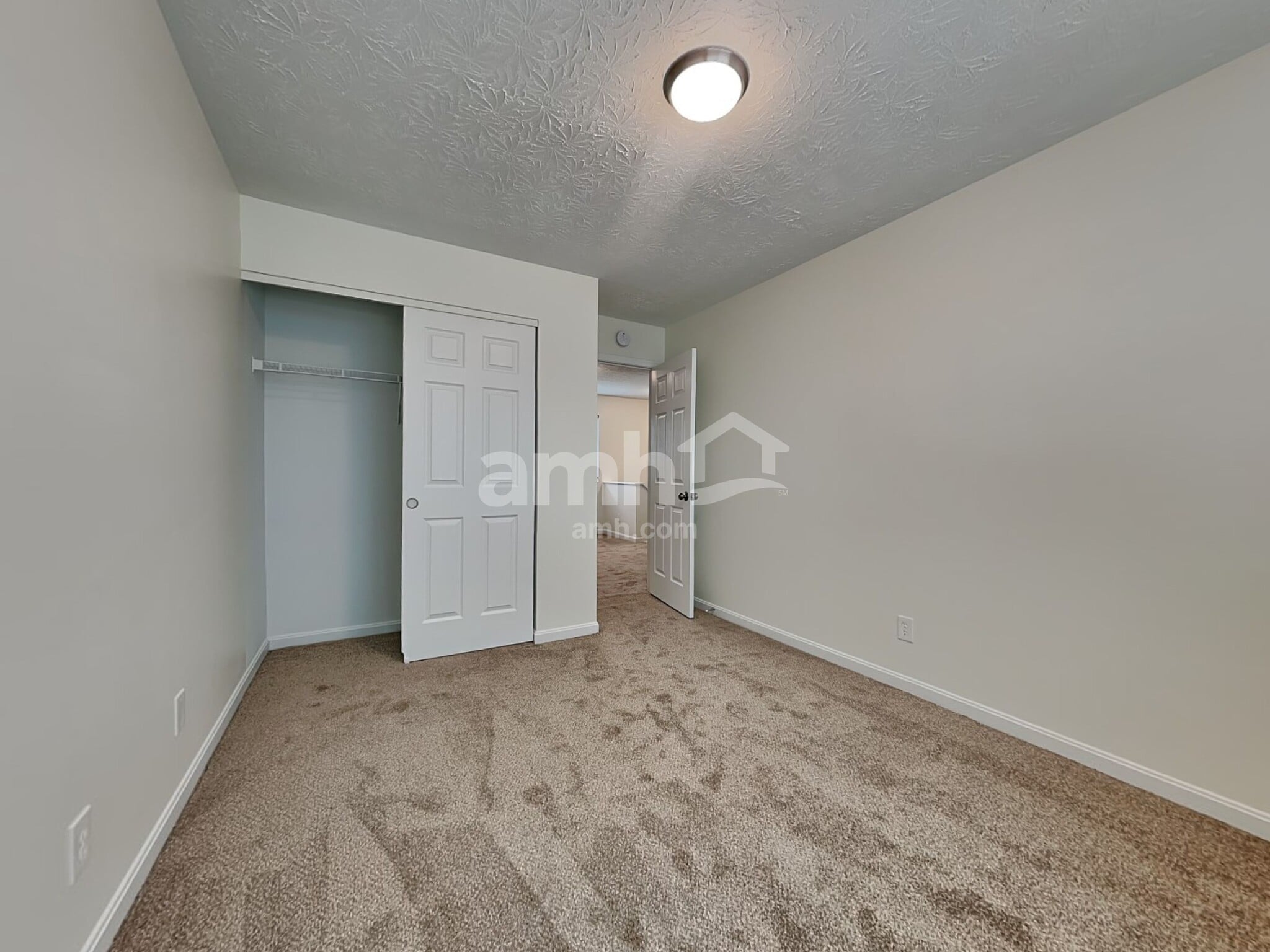 Building Photo - 3202 Meadoway Ct