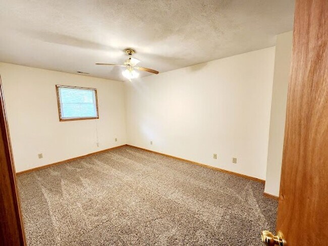 Building Photo - 892 Tremont St