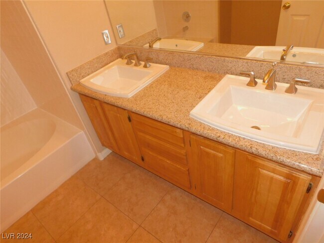 Building Photo - 4911 Black Bear Rd