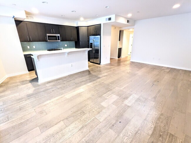 Building Photo - 11912 Laurelwood Dr