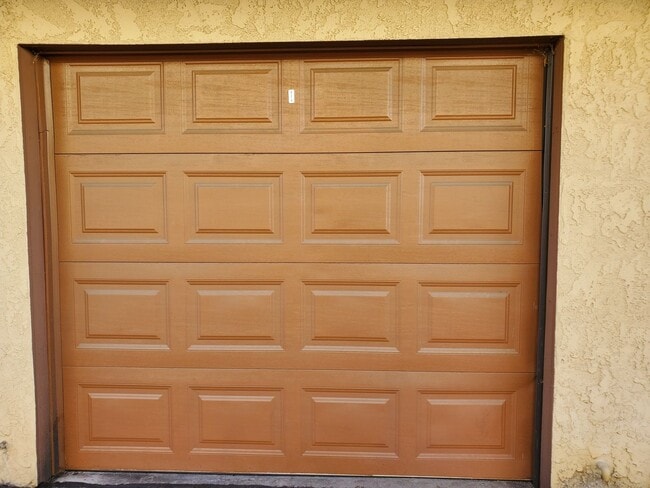 Building Photo - Nice 2-Story 2-Bedroom Condo Available in Grand Terrace!