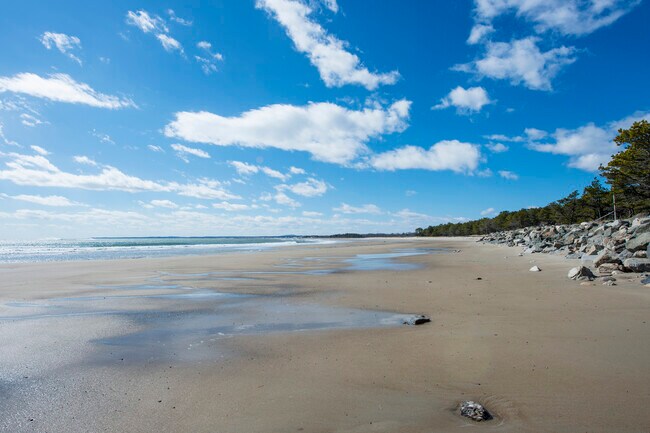 Building Photo - 22 Crescent Surf Rd