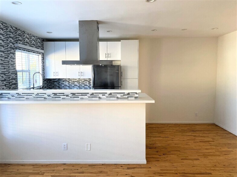 Building Photo - 1433 9th St