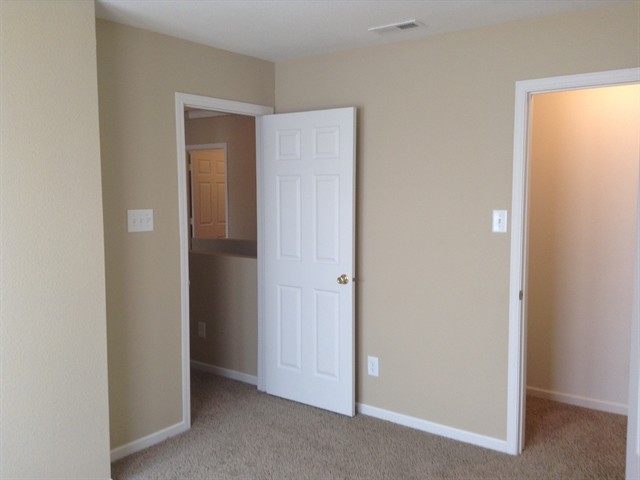 Building Photo - 3287 Underwood Dr