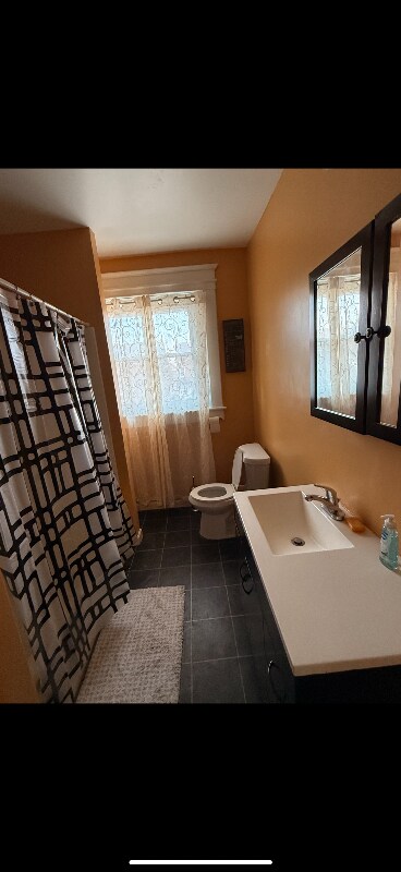 Building Photo - 313 N Evans St