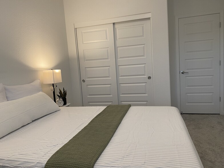 Bedroom 3 private room - 1683 Sandoval Dr
