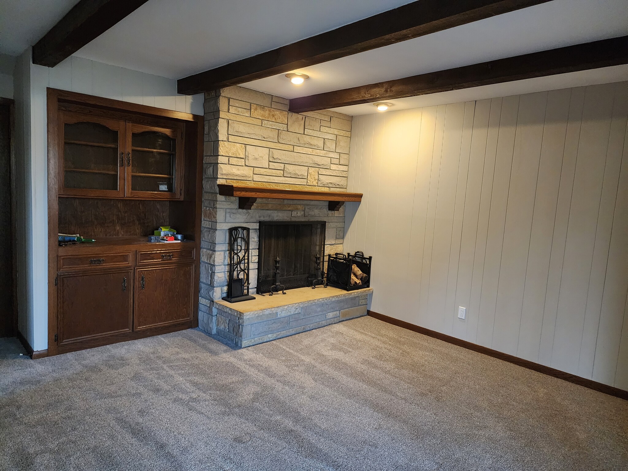 Natural wood fireplace - 135 Ridge Ct