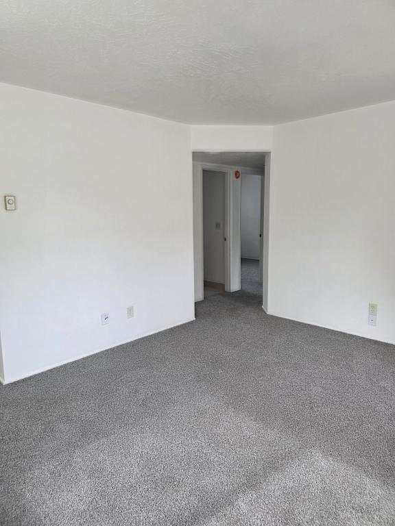 Building Photo - 708 SW I St