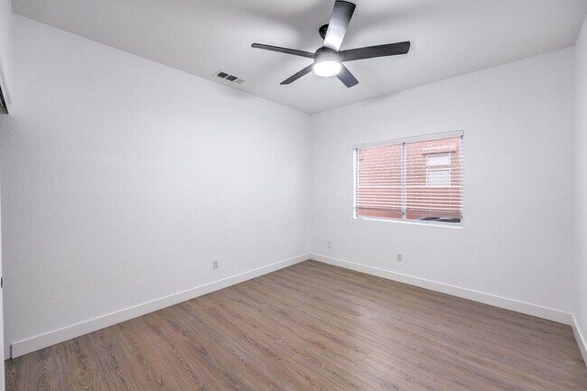 Building Photo - Beautiful 4BR / 3BA Corner-Lot Home with Designer Finishes