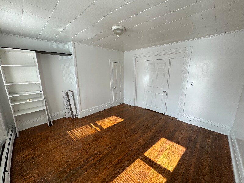 Building Photo - 11 Elm St
