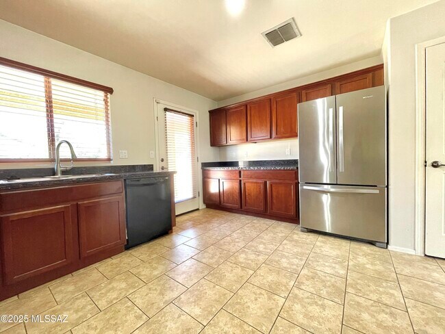 Building Photo - 11889 W Heyburn Dr