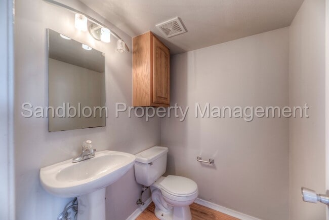 Building Photo - For Lease | Jenks | Available Now!