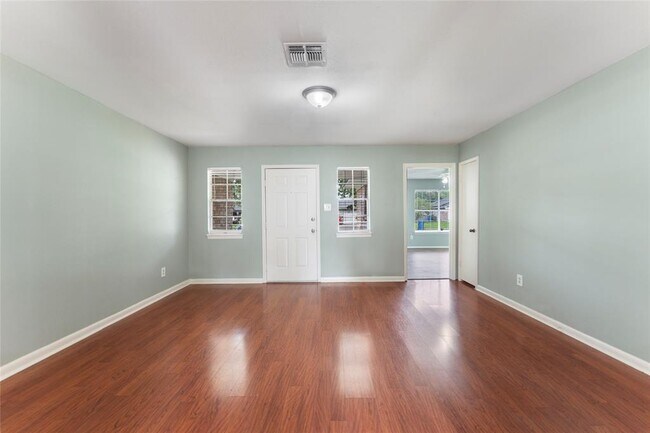Building Photo - 29410 Sedgefield St