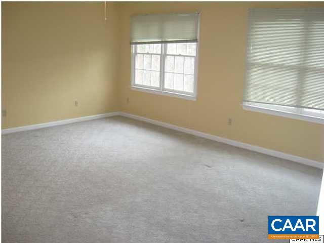 Building Photo - 2545 Kendalwood Ln