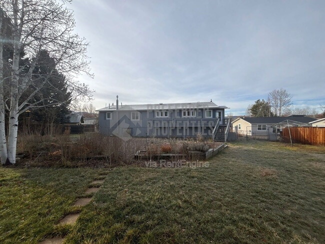 Building Photo - 40569 Steamboat Dr