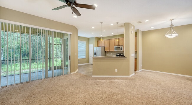 Building Photo - 8280 Villa Grande Ct