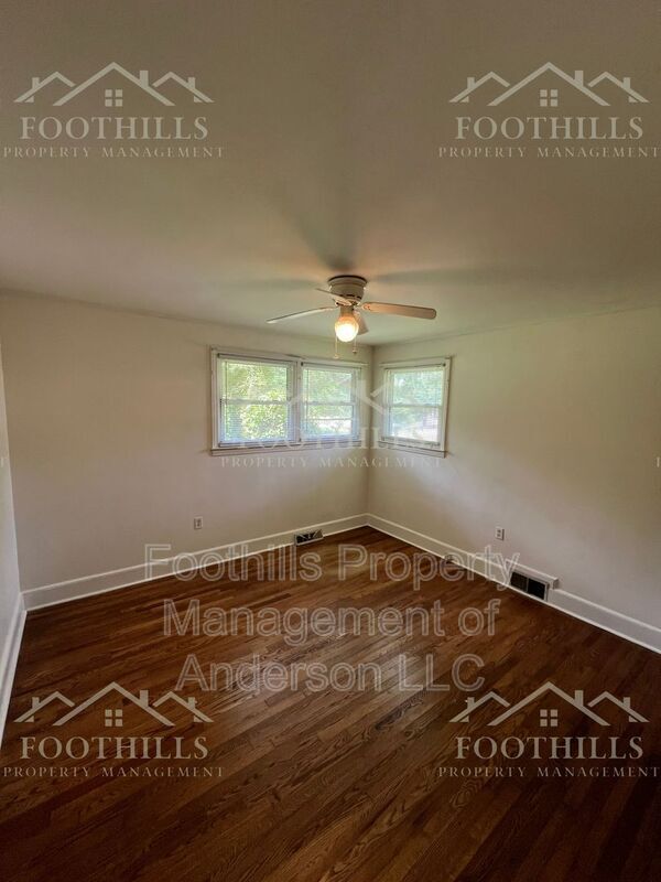 Building Photo - 502 Walden Pkwy