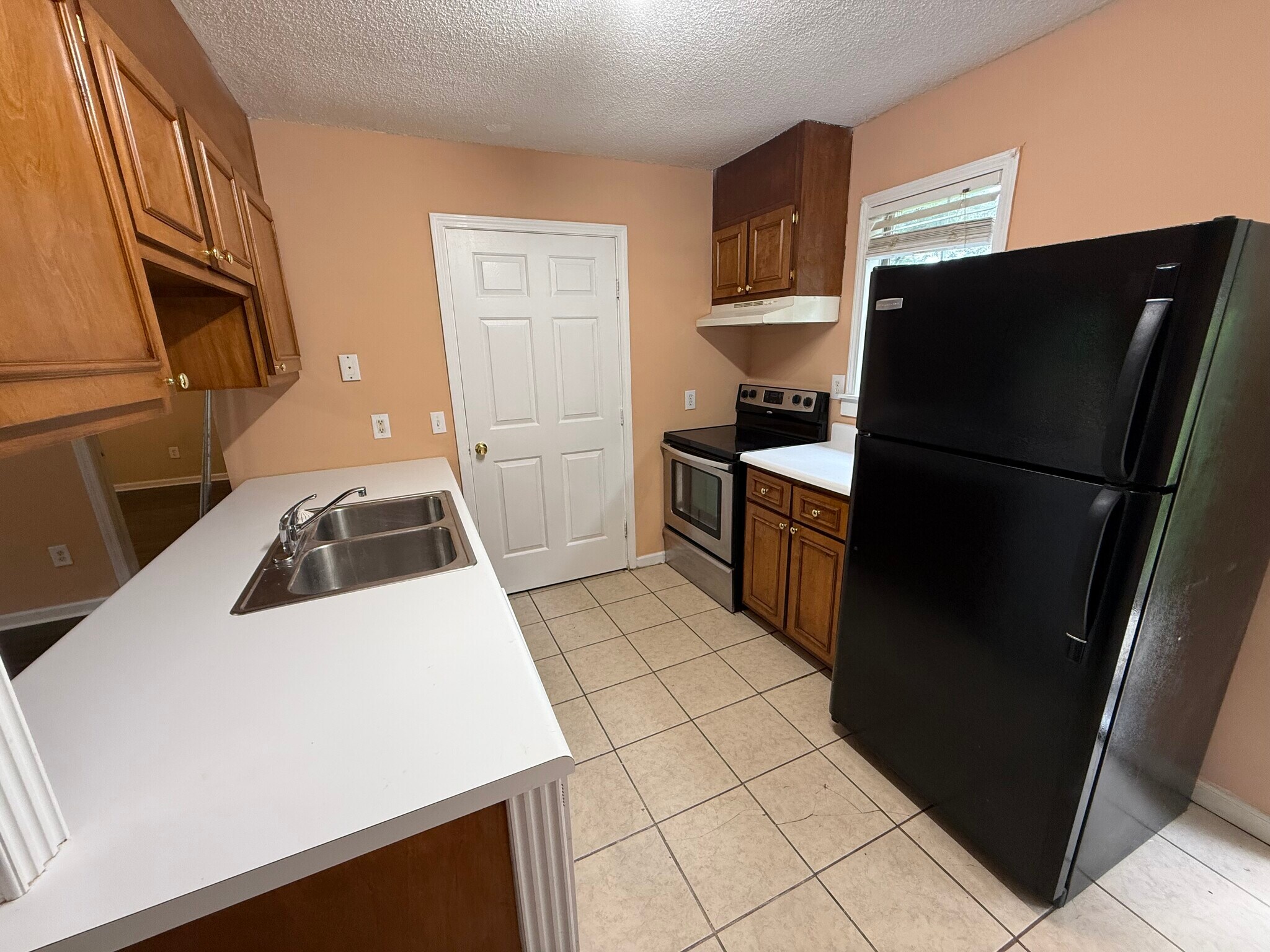 Kitchen - 88 Lee Road 2060