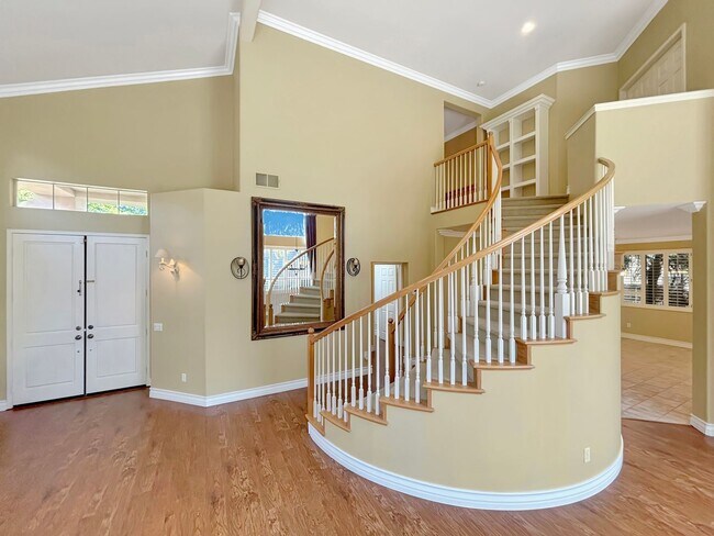 Building Photo - Beautiful & Spacious 5BD/3BA House in East...