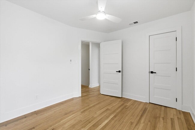 Building Photo - 421 E Jennings St